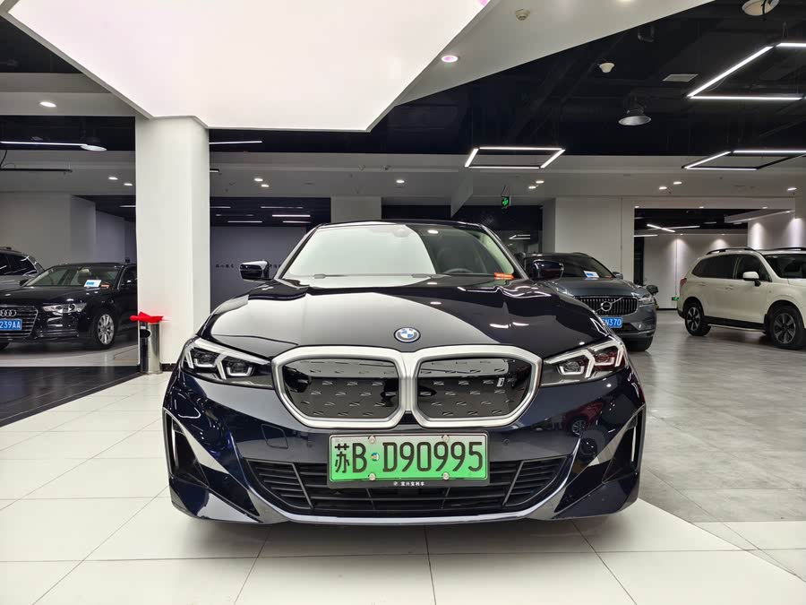 Discover undefined undefined Exterior Interior Images.Find all aspects and details of cars.