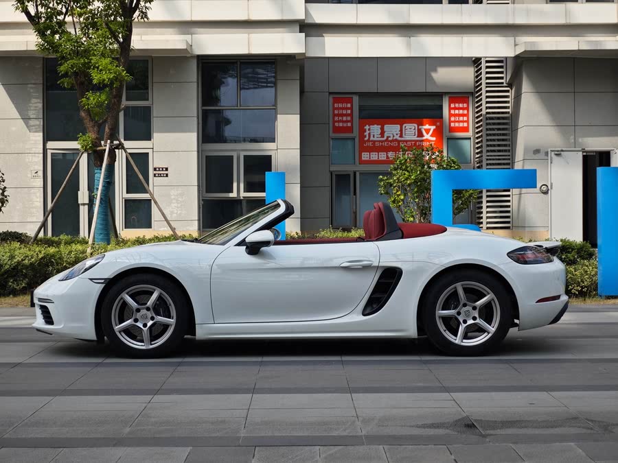 Discover undefined undefined Exterior Interior Images.Find all aspects and details of cars.