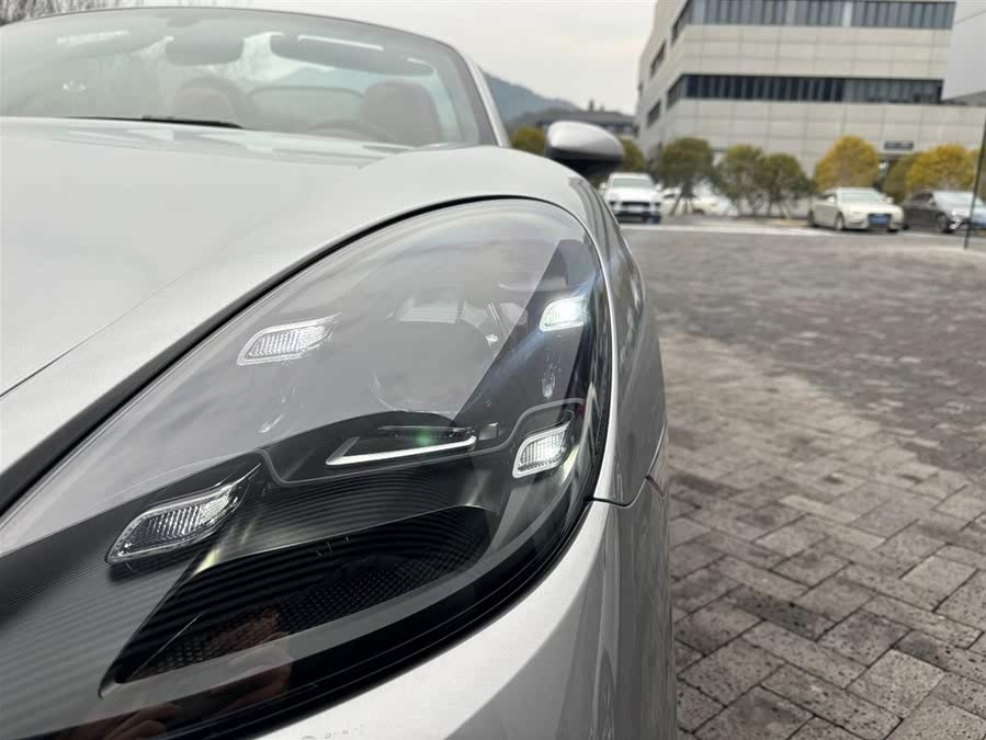 Discover undefined undefined Exterior Interior Images.Find all aspects and details of cars.