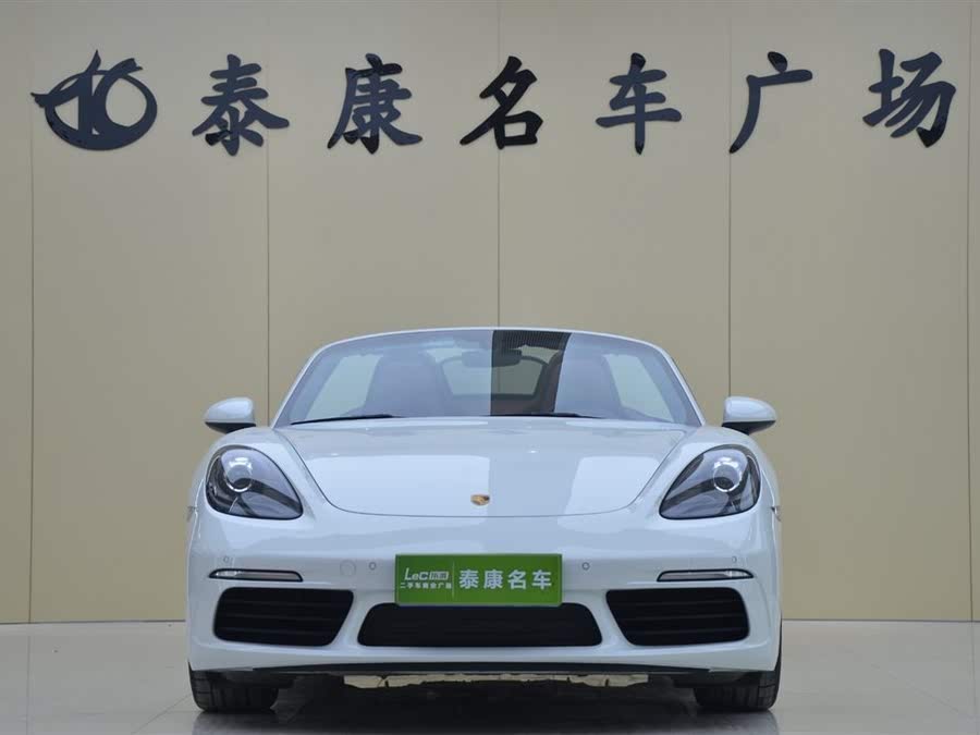 Discover undefined undefined Exterior Interior Images.Find all aspects and details of cars.