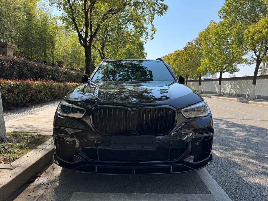 Discover undefined undefined Exterior Interior Images.Find all aspects and details of cars.
