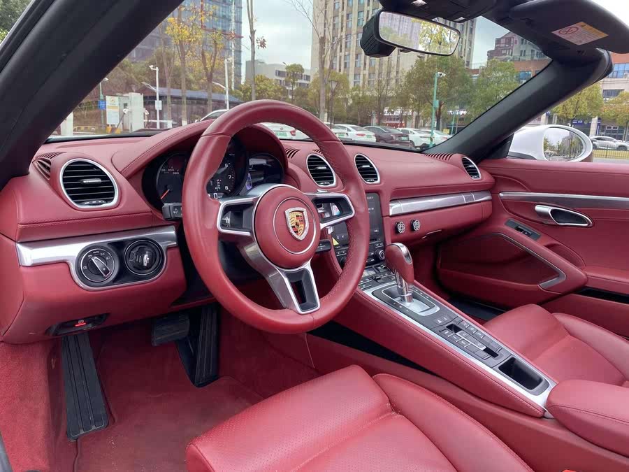 Discover undefined undefined Exterior Interior Images.Find all aspects and details of cars.
