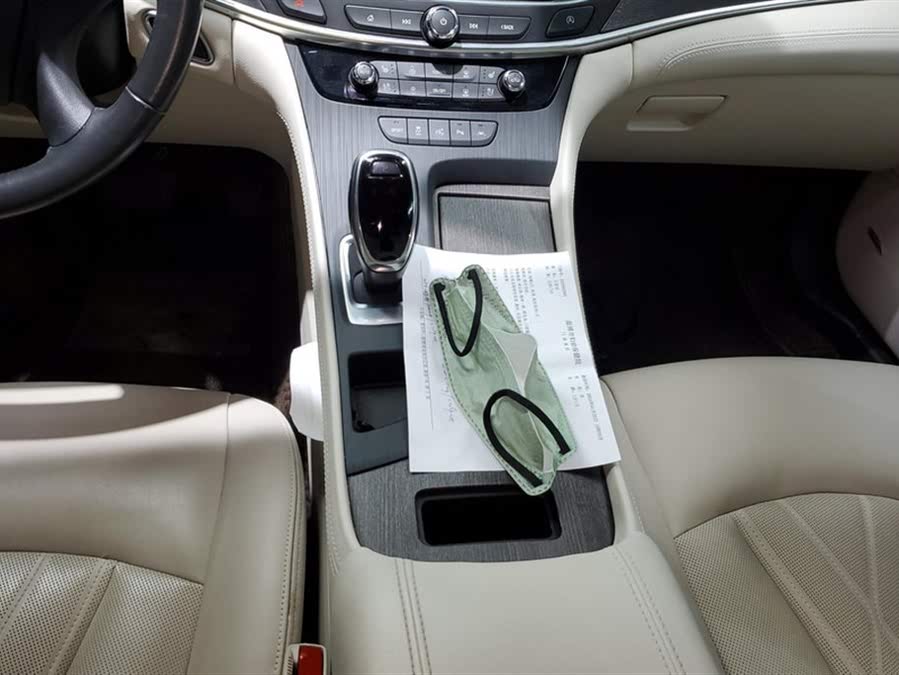 Discover undefined undefined Exterior Interior Images.Find all aspects and details of cars.