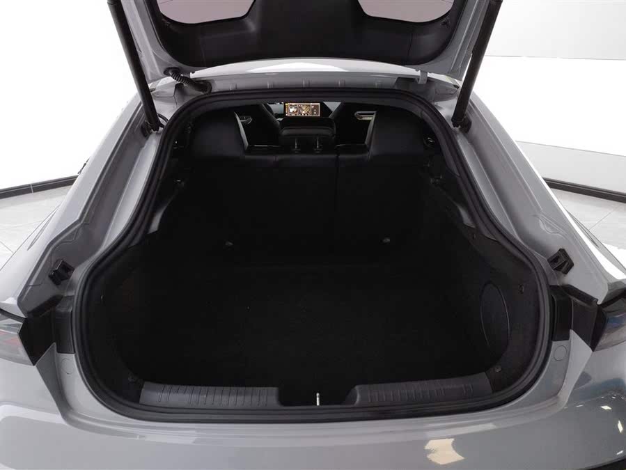 Discover undefined undefined Exterior Interior Images.Find all aspects and details of cars.