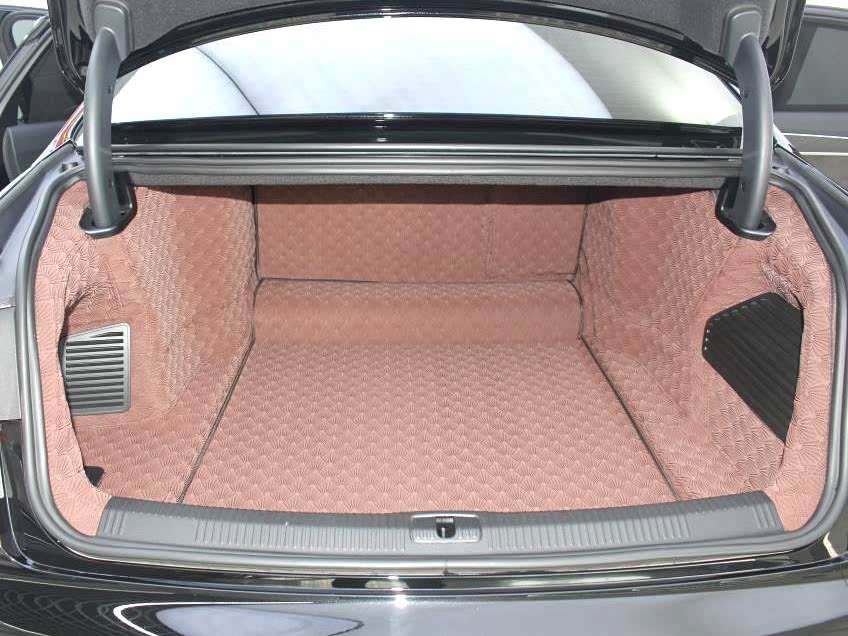 Discover undefined undefined Exterior Interior Images.Find all aspects and details of cars.