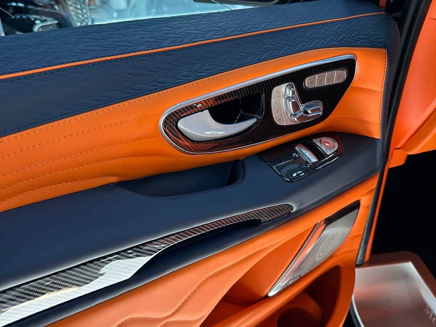 Discover undefined undefined Exterior Interior Images.Find all aspects and details of cars.