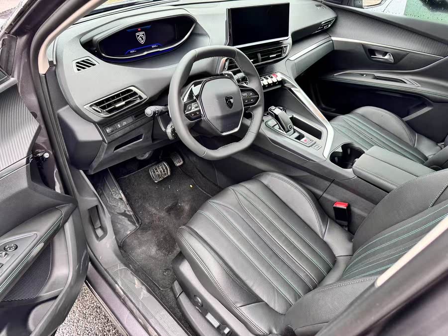 Discover undefined undefined Exterior Interior Images.Find all aspects and details of cars.