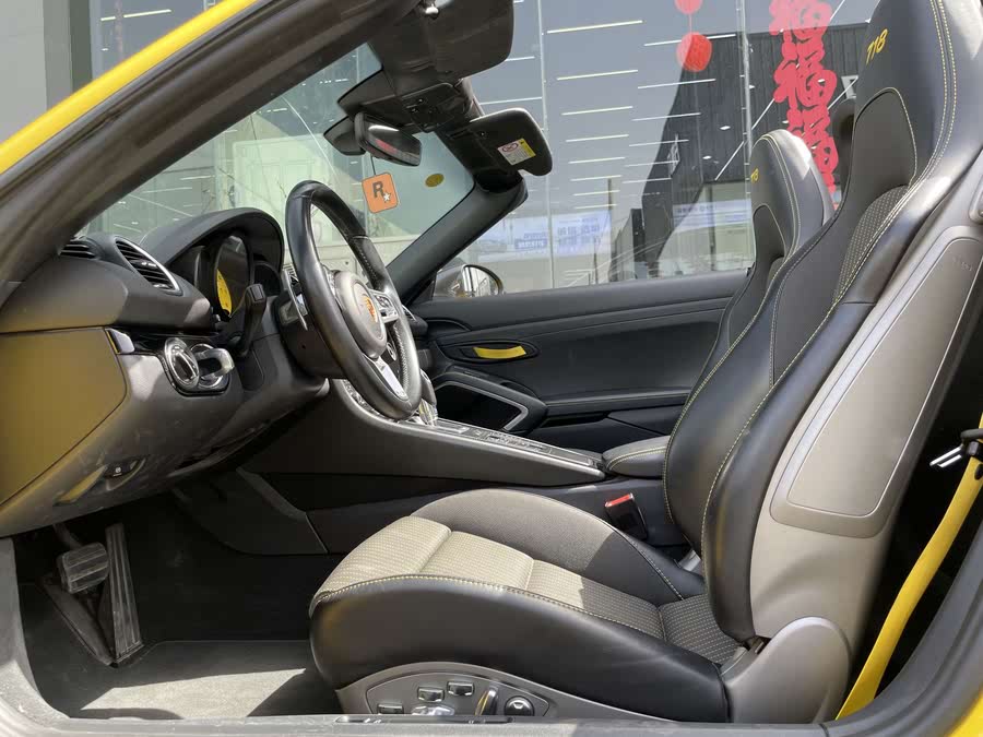 Discover undefined undefined Exterior Interior Images.Find all aspects and details of cars.
