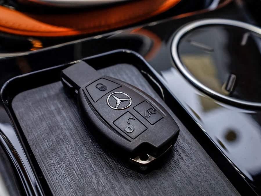 Discover undefined undefined Exterior Interior Images.Find all aspects and details of cars.
