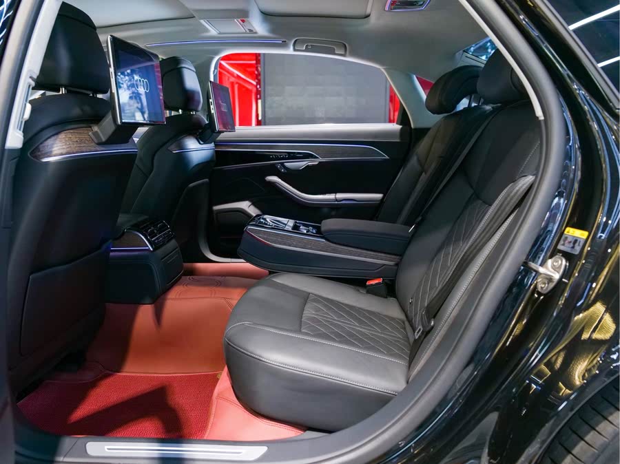 Discover undefined undefined Exterior Interior Images.Find all aspects and details of cars.