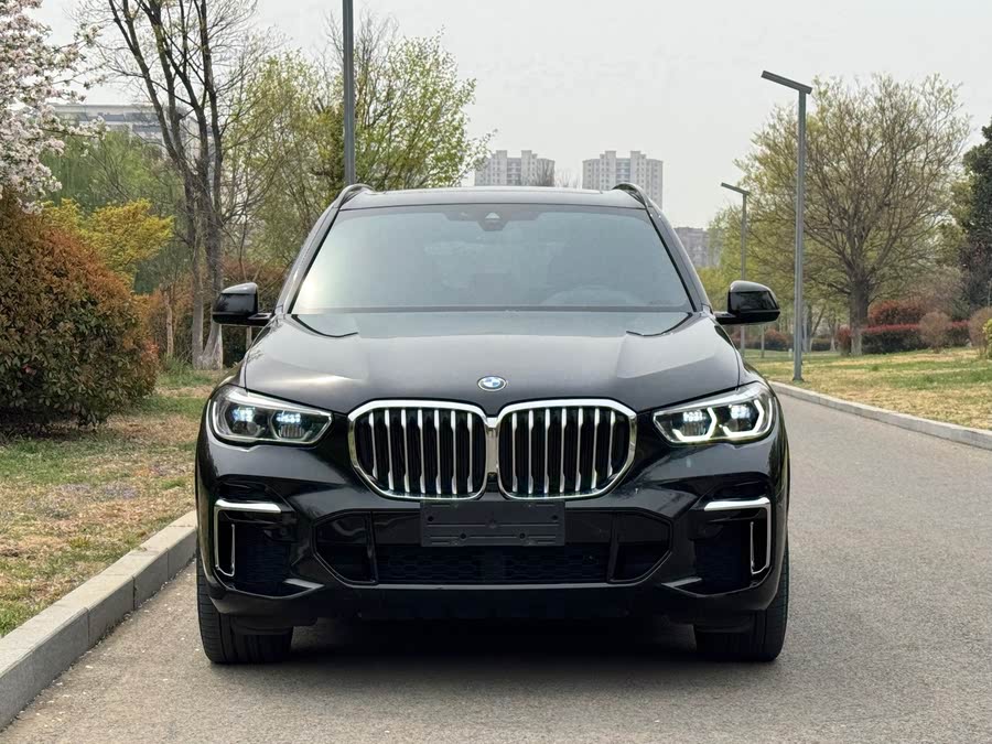 Discover undefined undefined Exterior Interior Images.Find all aspects and details of cars.