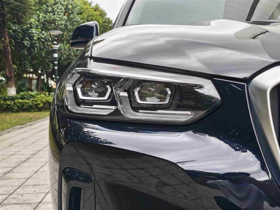 Discover undefined undefined Exterior Interior Images.Find all aspects and details of cars.