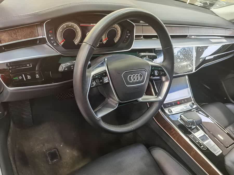 Discover undefined undefined Exterior Interior Images.Find all aspects and details of cars.