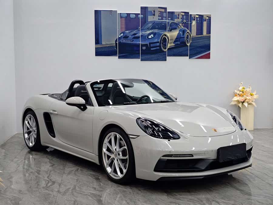 Discover undefined undefined Exterior Interior Images.Find all aspects and details of cars.