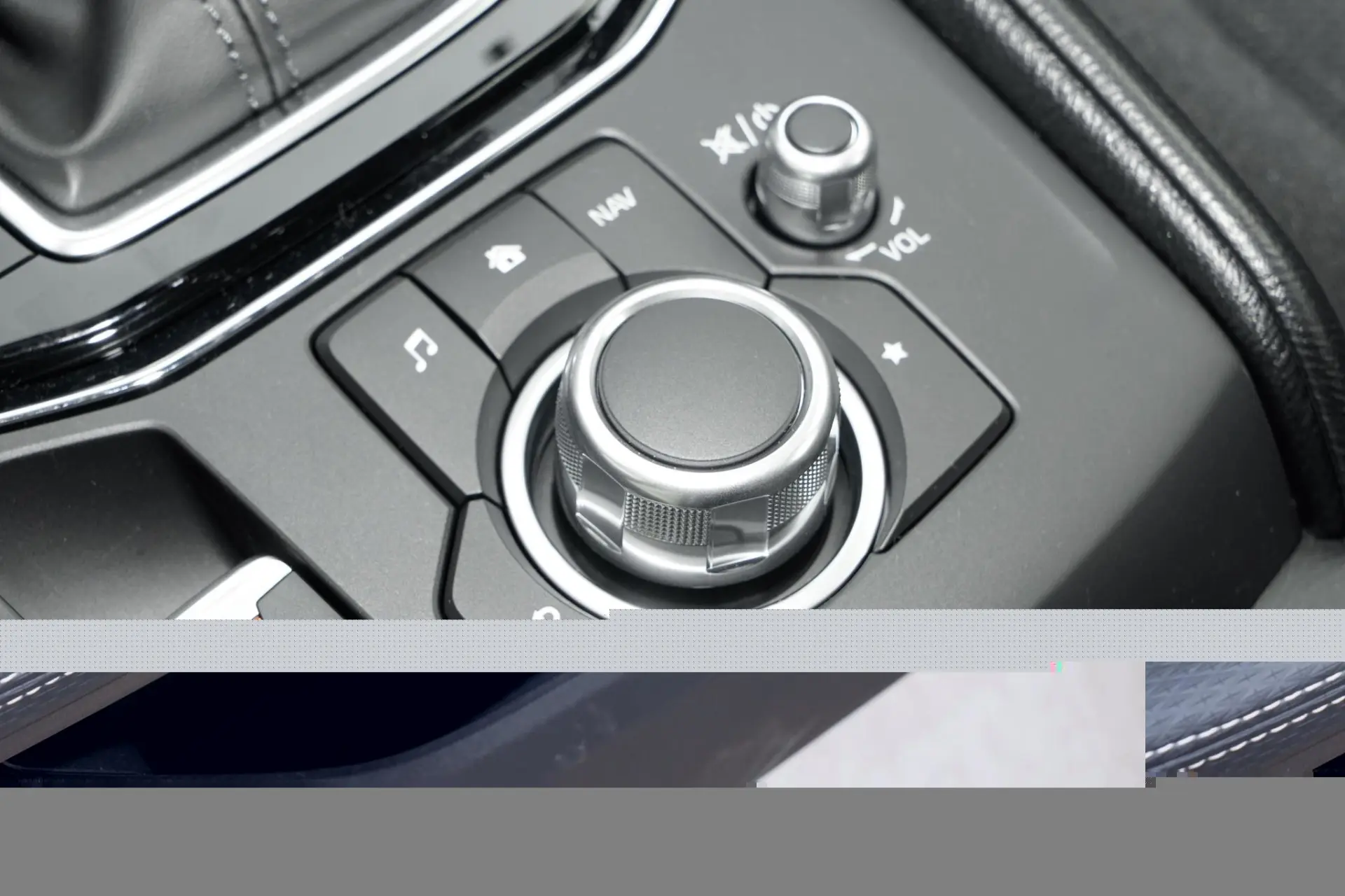 Discover Geely Geely Emgrand Exterior Interior Images.Find all aspects and details of cars.