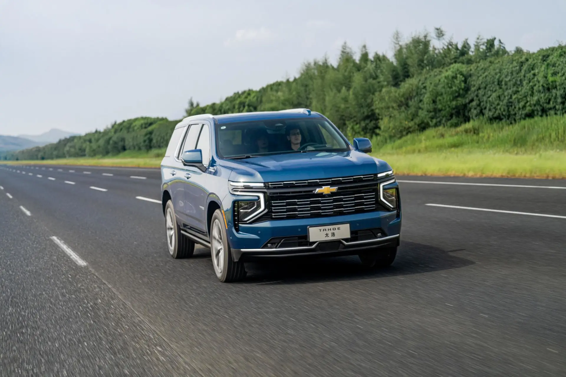 Discover Chevrolet Chevrolet Tahoe Exterior Interior Images.Find all aspects and details of cars.