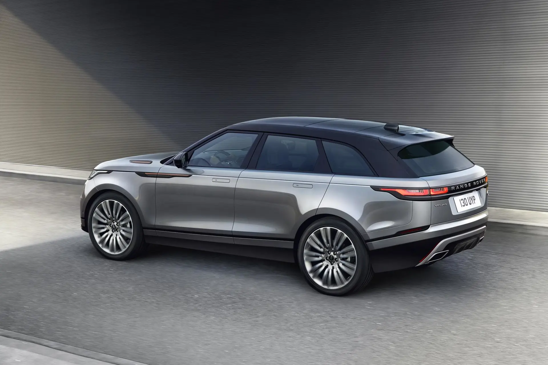 Discover Landrover Land Rover Range Rover Velar Exterior Interior Images.Find all aspects and details of cars.