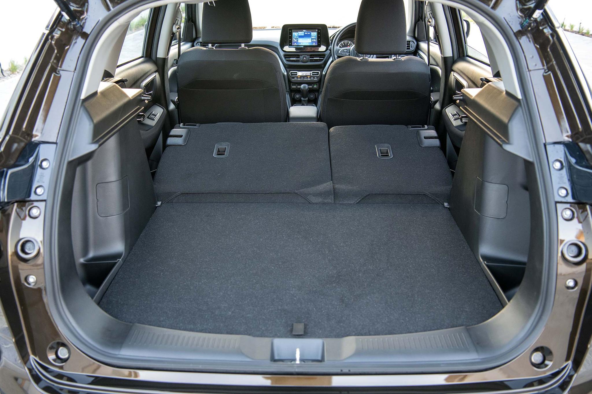 Discover Toyota Toyota Urban Cruiser Exterior Interior Images.Find all aspects and details of cars.