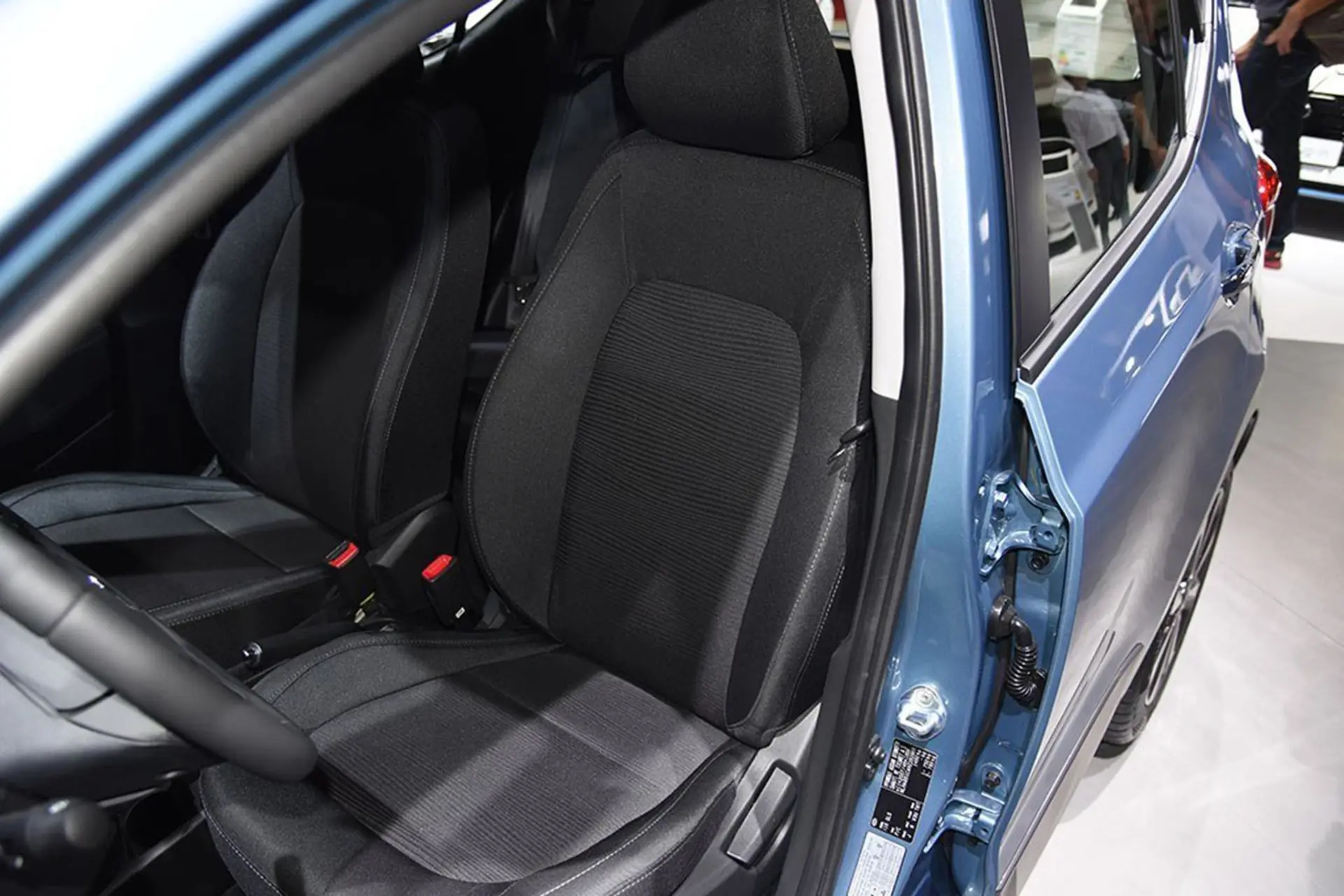 Discover Hyundai Hyundai i10 Exterior Interior Images.Find all aspects and details of cars.