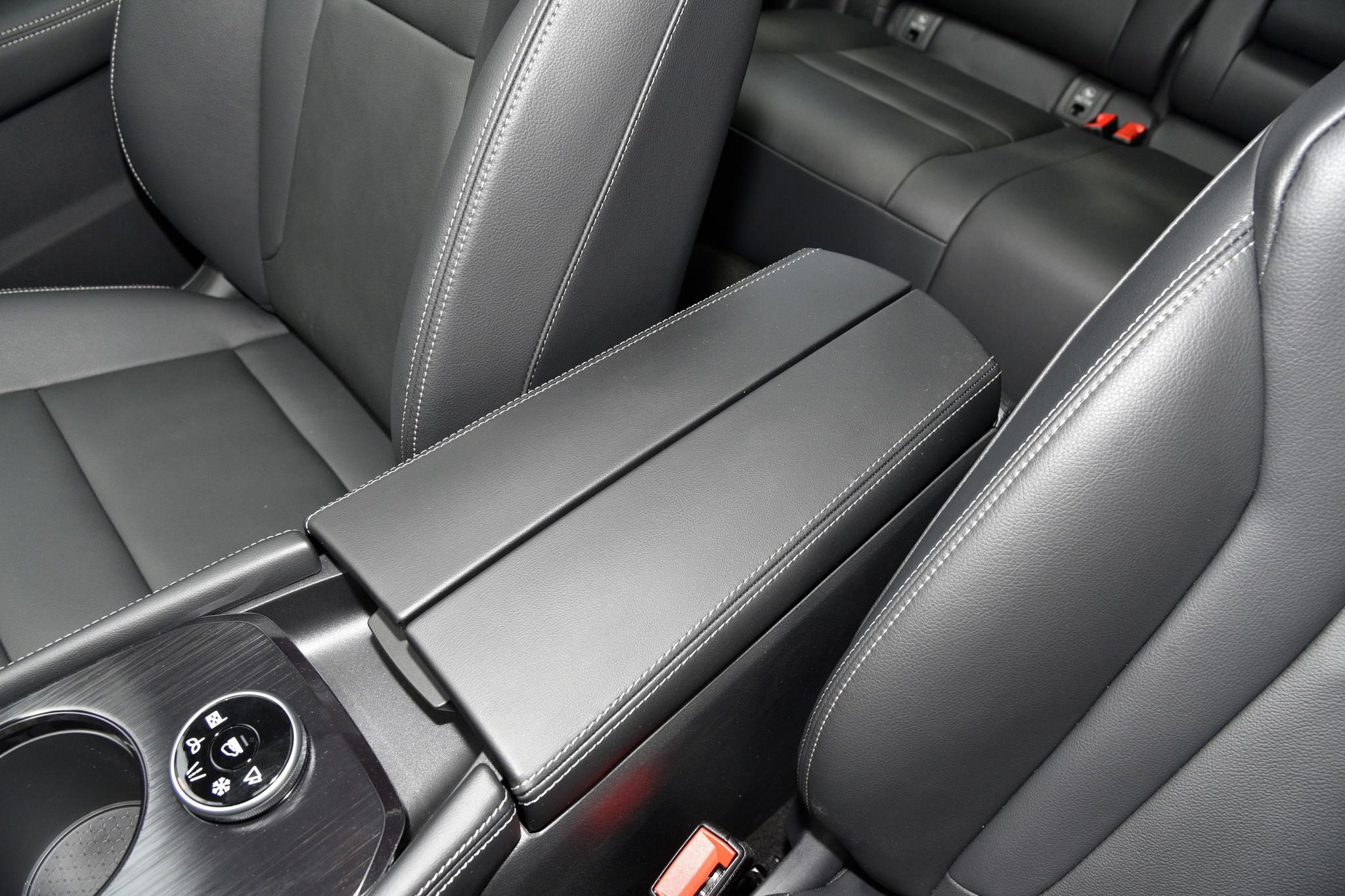 Discover Nissan Nissan XTrail Exterior Interior Images.Find all aspects and details of cars.