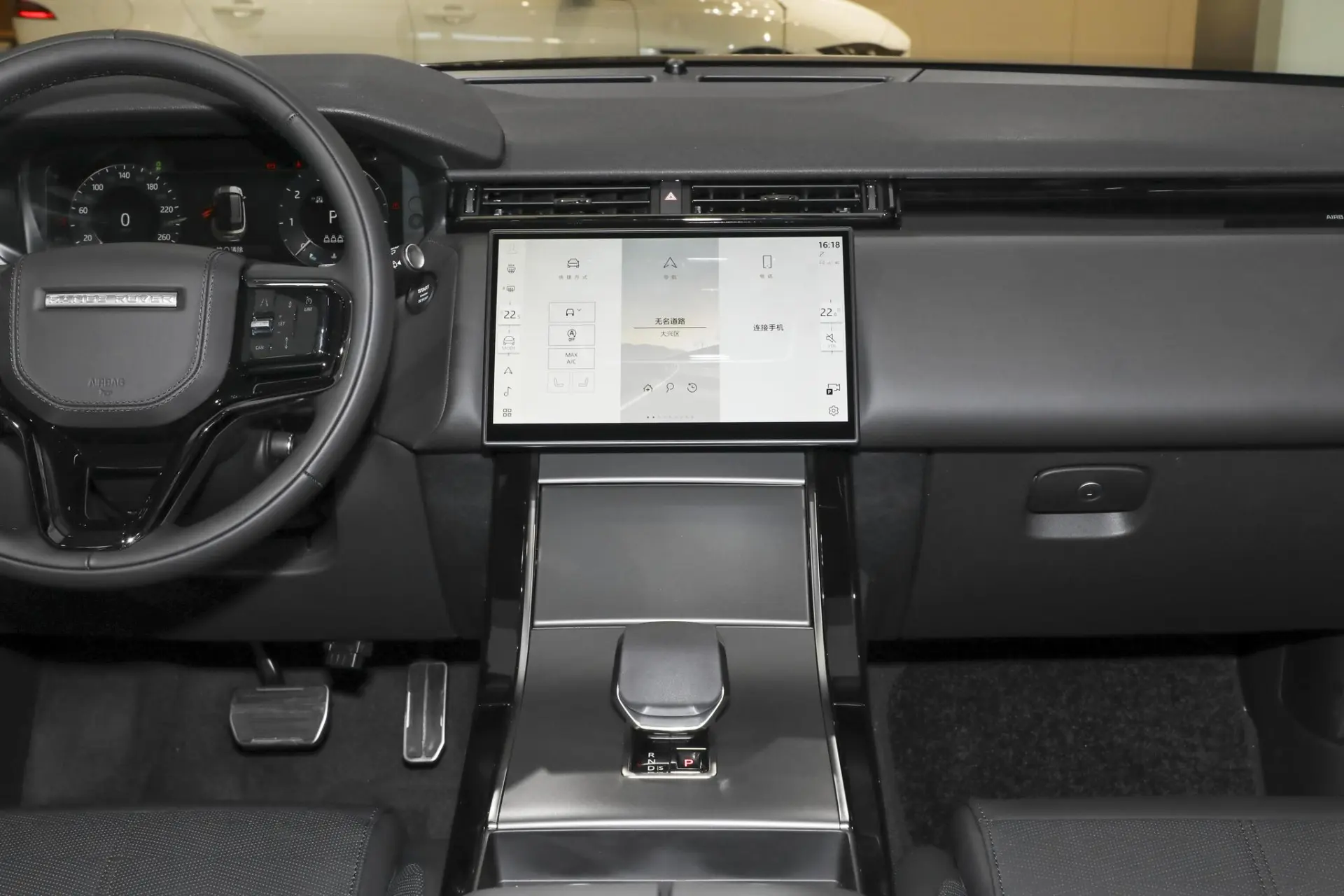 Discover Landrover Land Rover Range Rover Velar Exterior Interior Images.Find all aspects and details of cars.