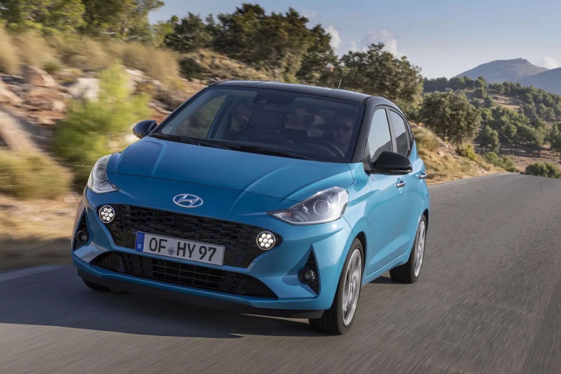 Discover Hyundai Hyundai i10 Exterior Interior Images.Find all aspects and details of cars.