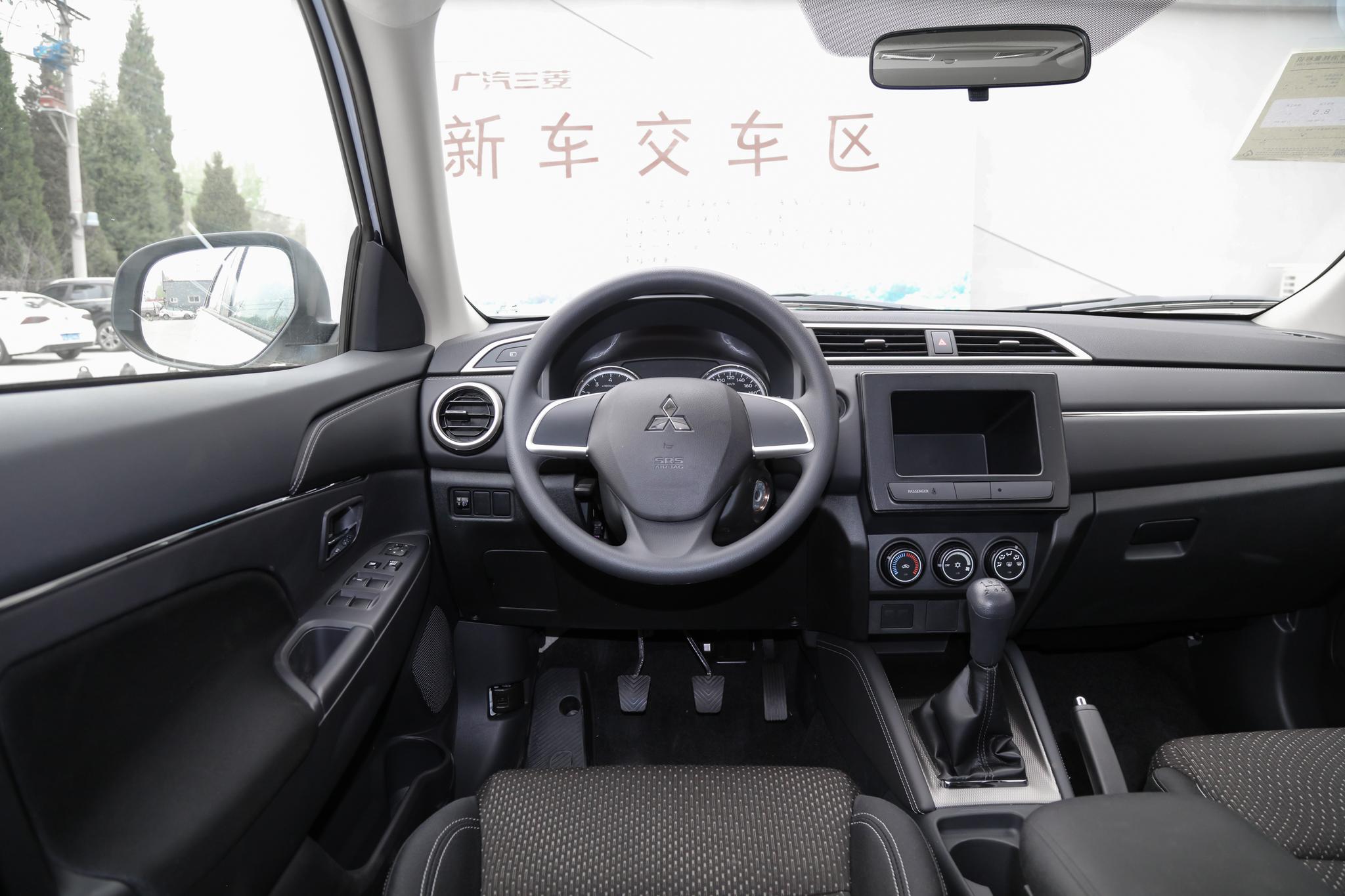 Discover Mitsubishi Mitsubishi ASX Exterior Interior Images.Find all aspects and details of cars.