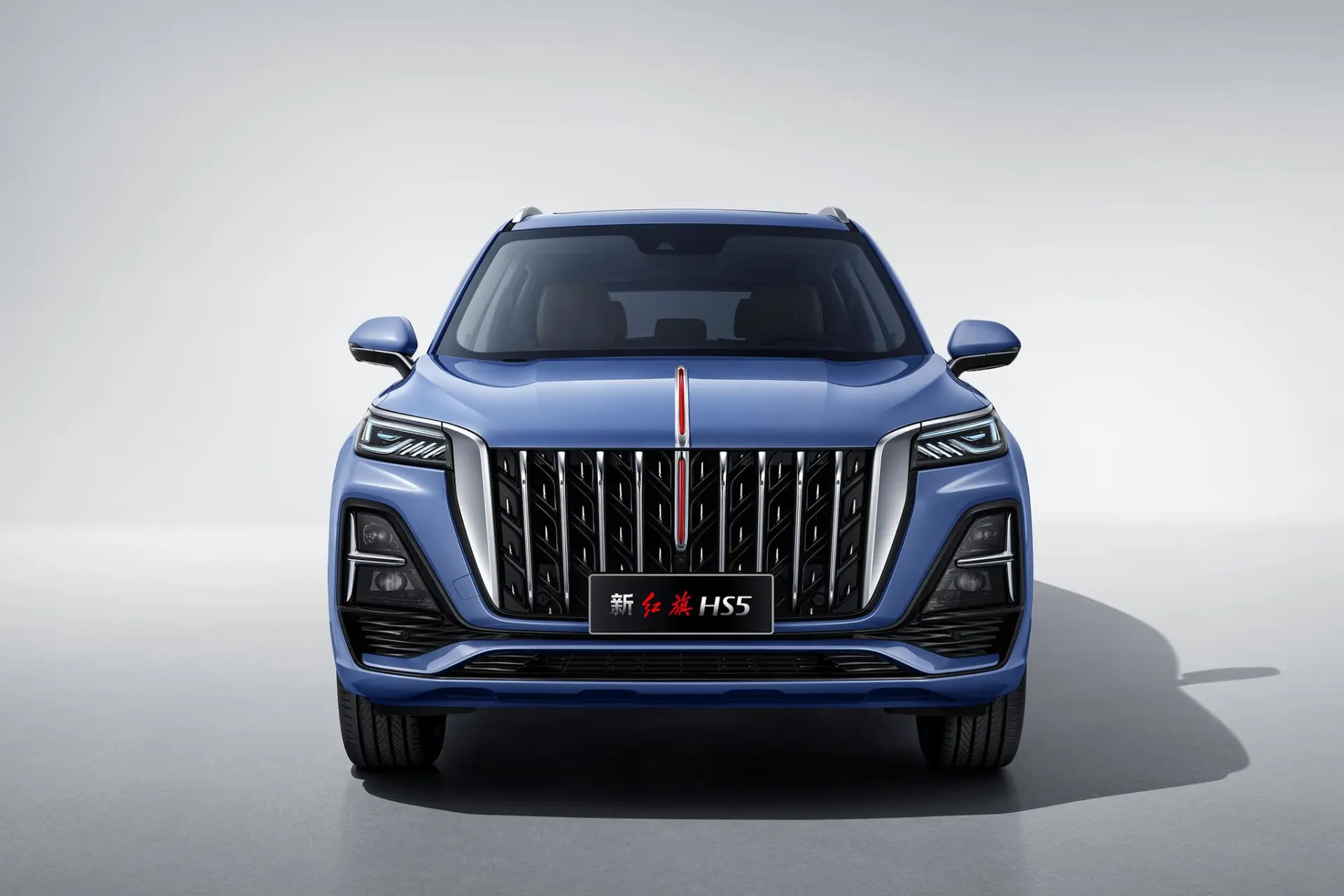 Discover Hong Qi HONGQI HS5 Exterior Interior Images.Find all aspects and details of cars.