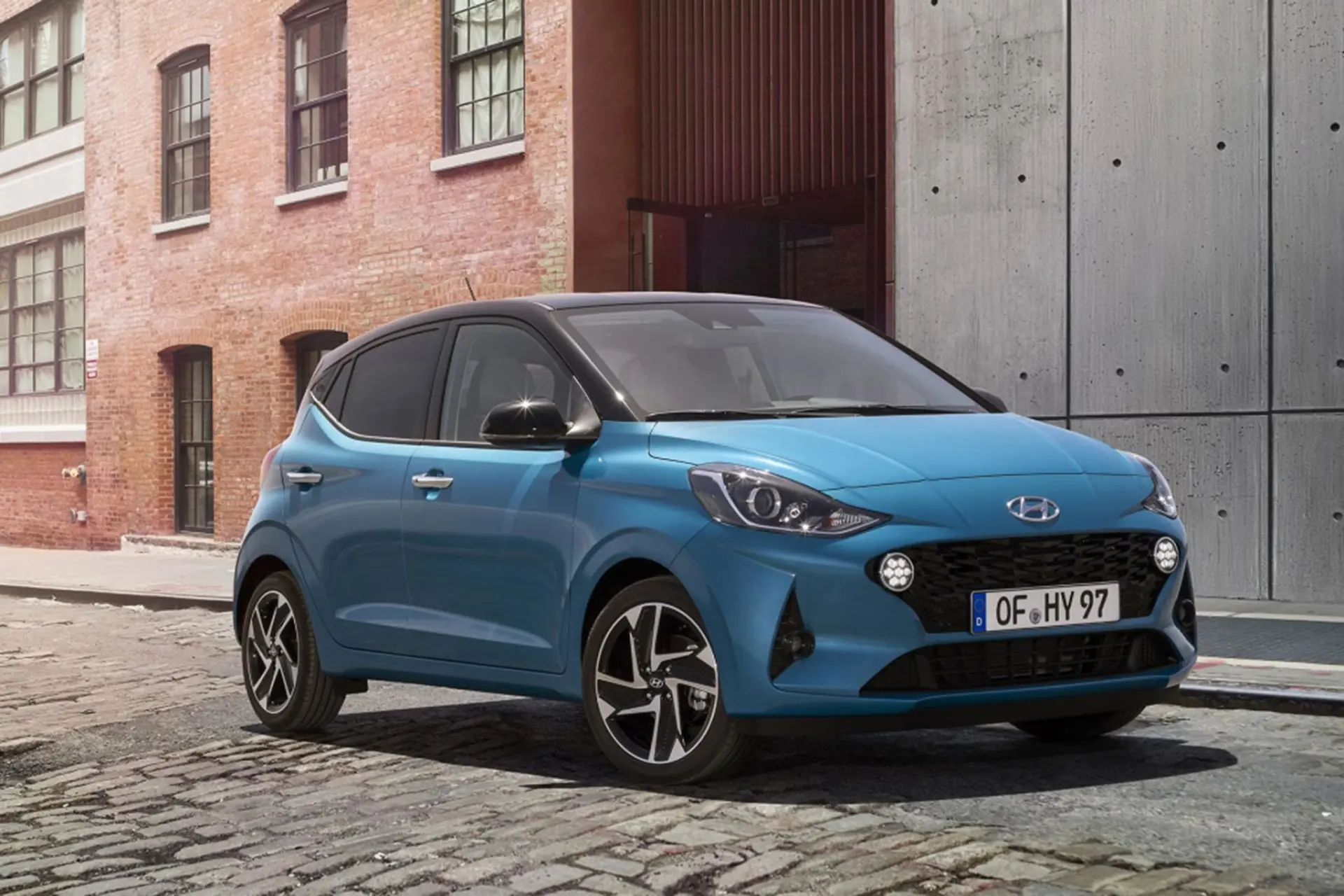 Discover Hyundai Hyundai i10 Exterior Interior Images.Find all aspects and details of cars.