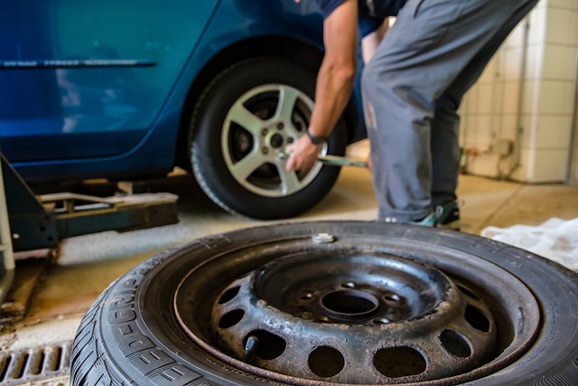 the four digit dot code mentioned on tyre represents