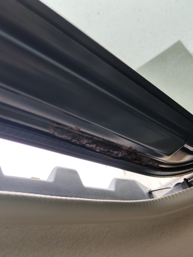 sunny-what-should-i-do-if-the-sunroof-of-my-2011-nissan-sunny-is