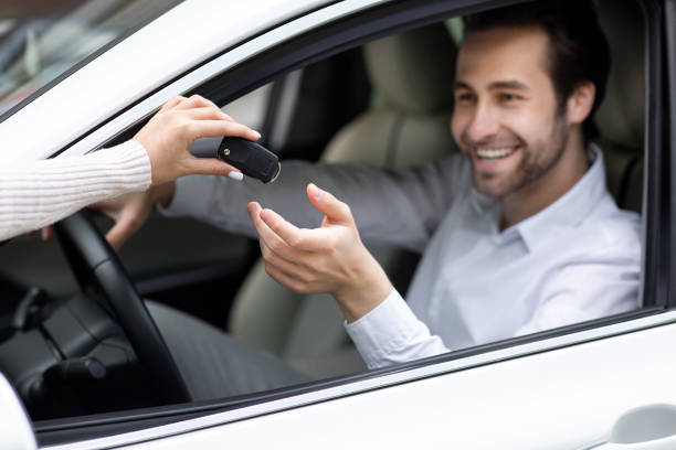 اكتشف الفروق الجوهرية بين تويوتا لاند كروزر GXR وVXR 2025 مع مقارنة تفصيلية حول المواصفات التقنية وميزات القيادة وتجربة الاستخدام اليومي. 