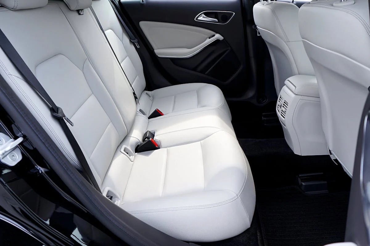 Explore Toyota Avanza 2018 main features. Discover common maintenance issues. Get smart purchasing advice for this popular family MPV.                  
