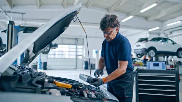 The impact of Nissan Hennessey engine displacement on model performance and fuel economy. How to choose the right engine displacement.