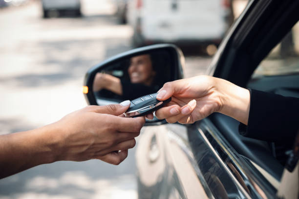 بيع السيارات المستعملة في الإمارات: دليلك خطوة بخطوة للنجاح في بيع السيارات المستعملة في الإمارات