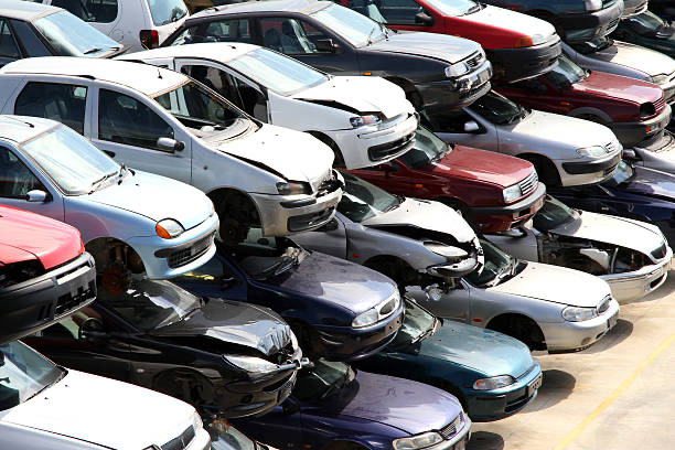 استكشف دليلنا العملي لتوفير الوقود في تويوتا RAV4 2025 بالمملكة العربية الإماراتية مع نصائح قيادية وصيانة ذكية.