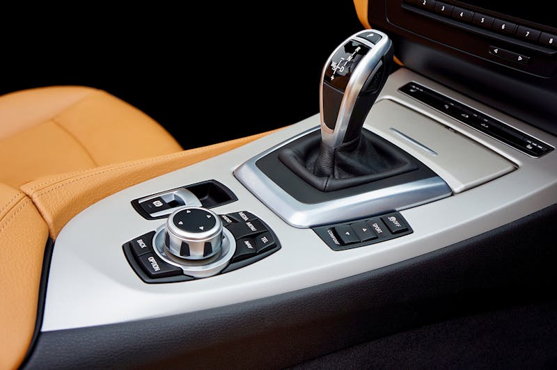 The Smart Guide to Enjoying Your Old Car in 2025